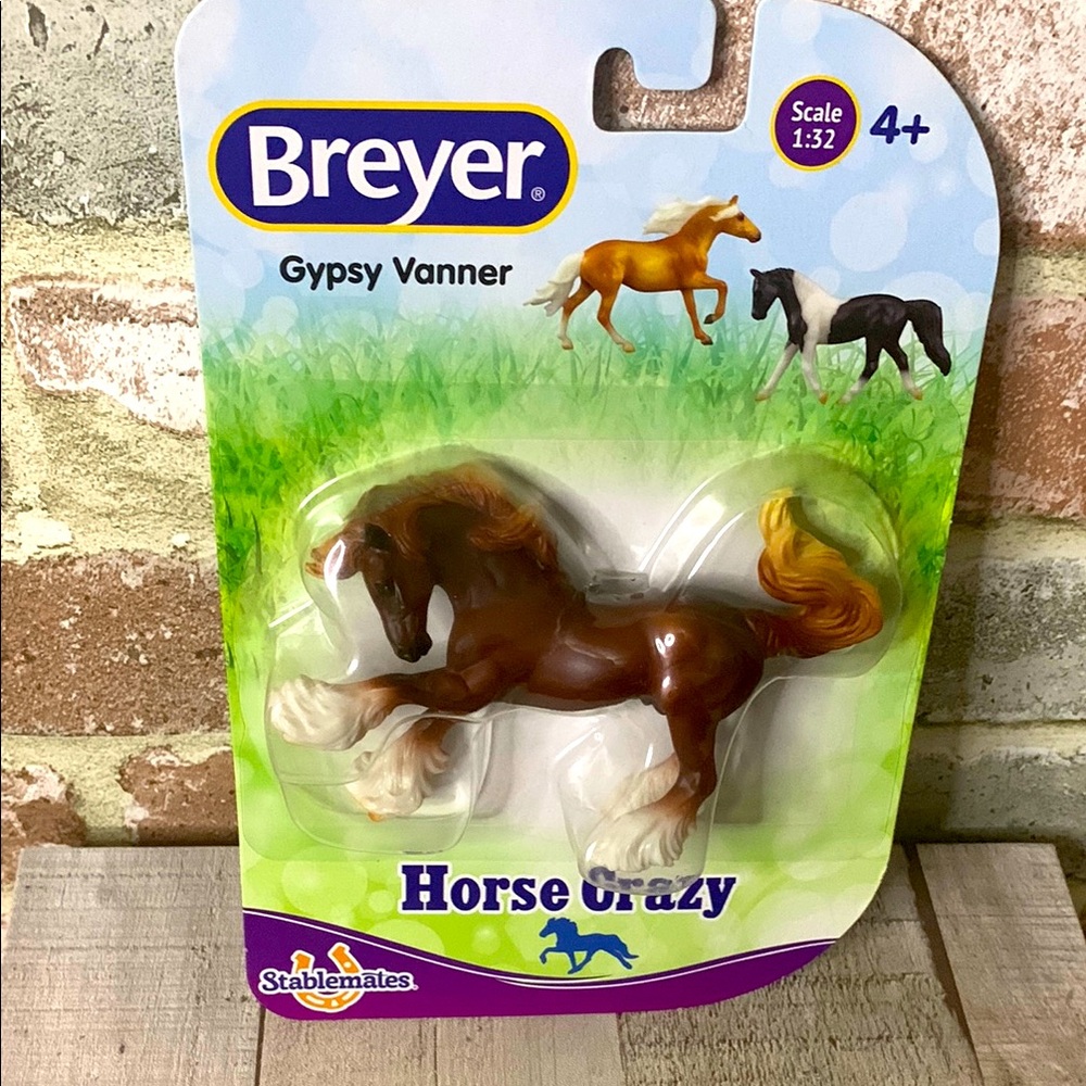 NWT- Collectible Breyer Gypsy Vanner Stablemate